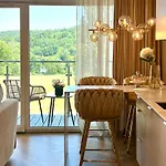 Pod Debowcem Comfort Apartment *